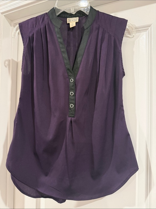 Converse Tops - Converse Sleeveless Plum Blouse with Black Trim